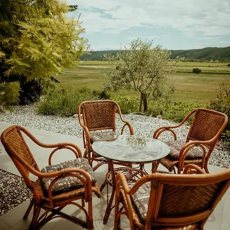 Apartma Nona Paulina *