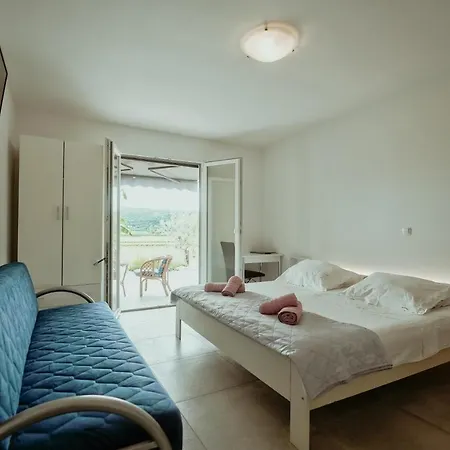Apartma Nona Paulina *